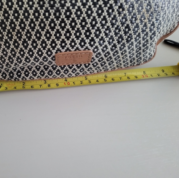 Fossil Karli Hobo Bag - Picture 8 of 15